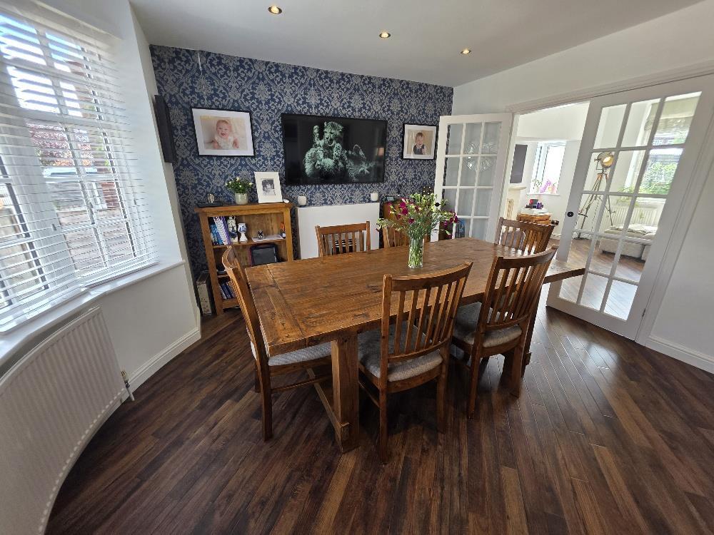 Dining Room to Lounge