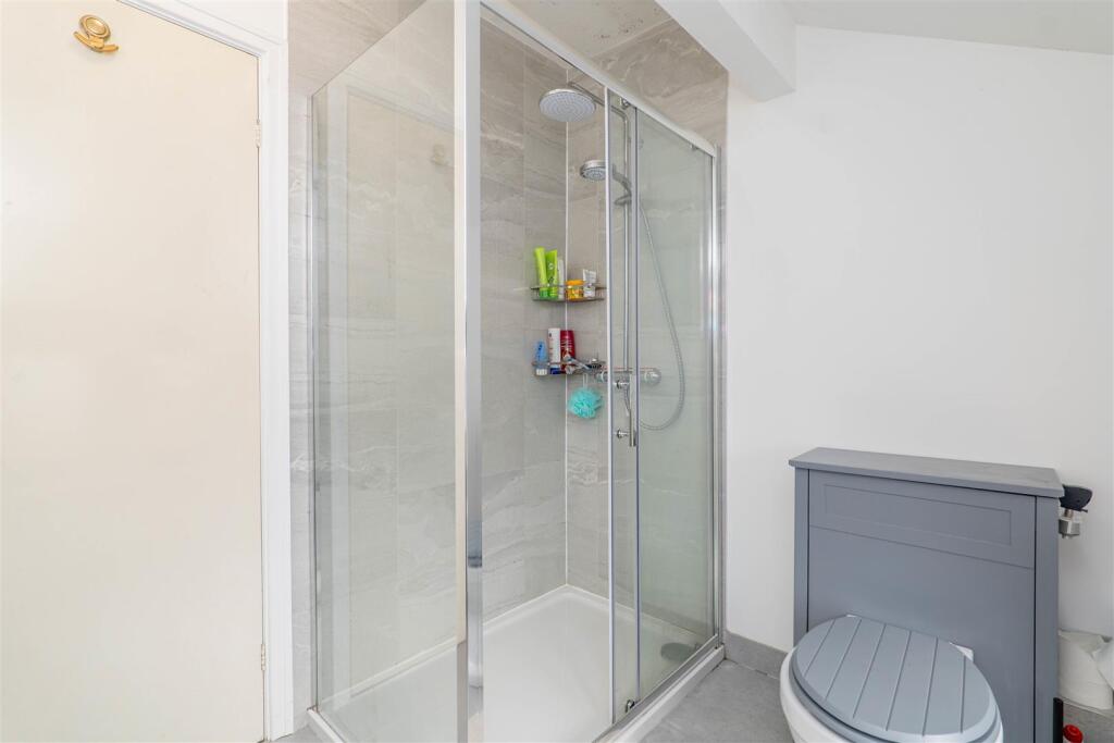 Master Bedroom Ensuite