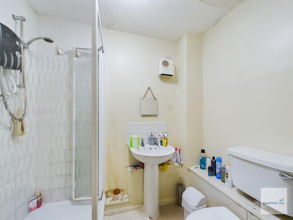 CAM03394G0-PR0242...