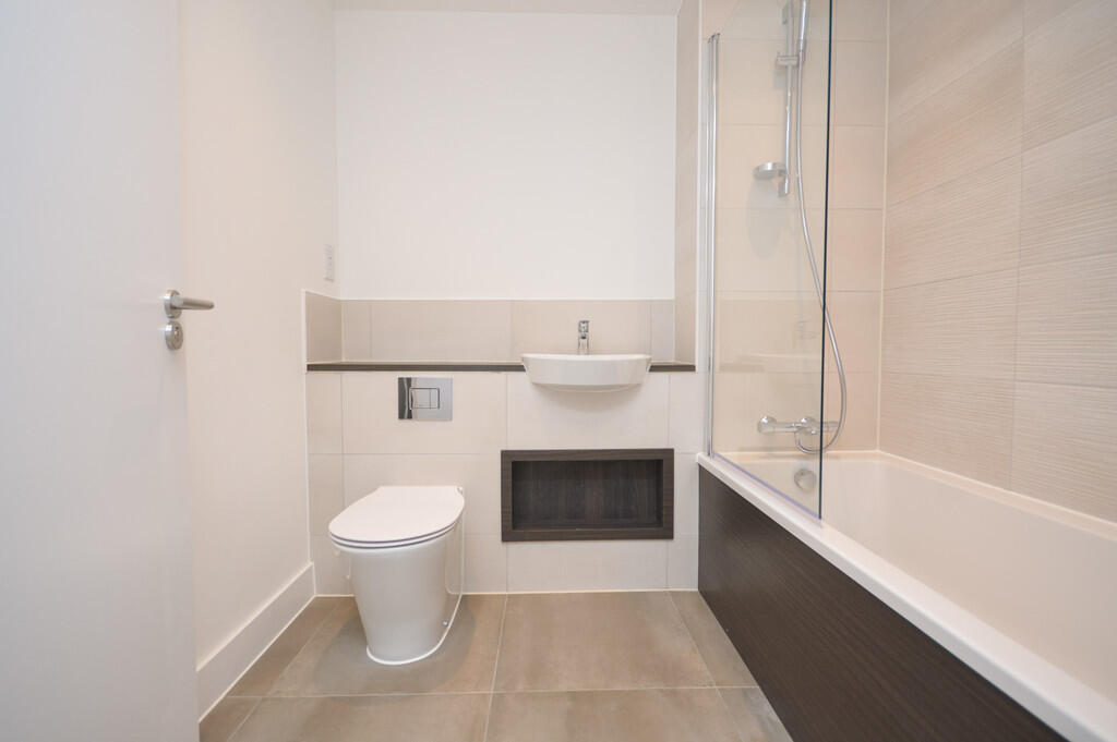 Family Bathroom I...