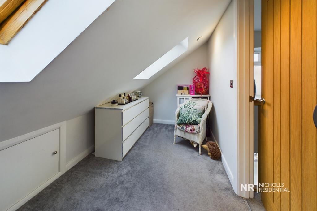 Dressing Room/Bedroom 4