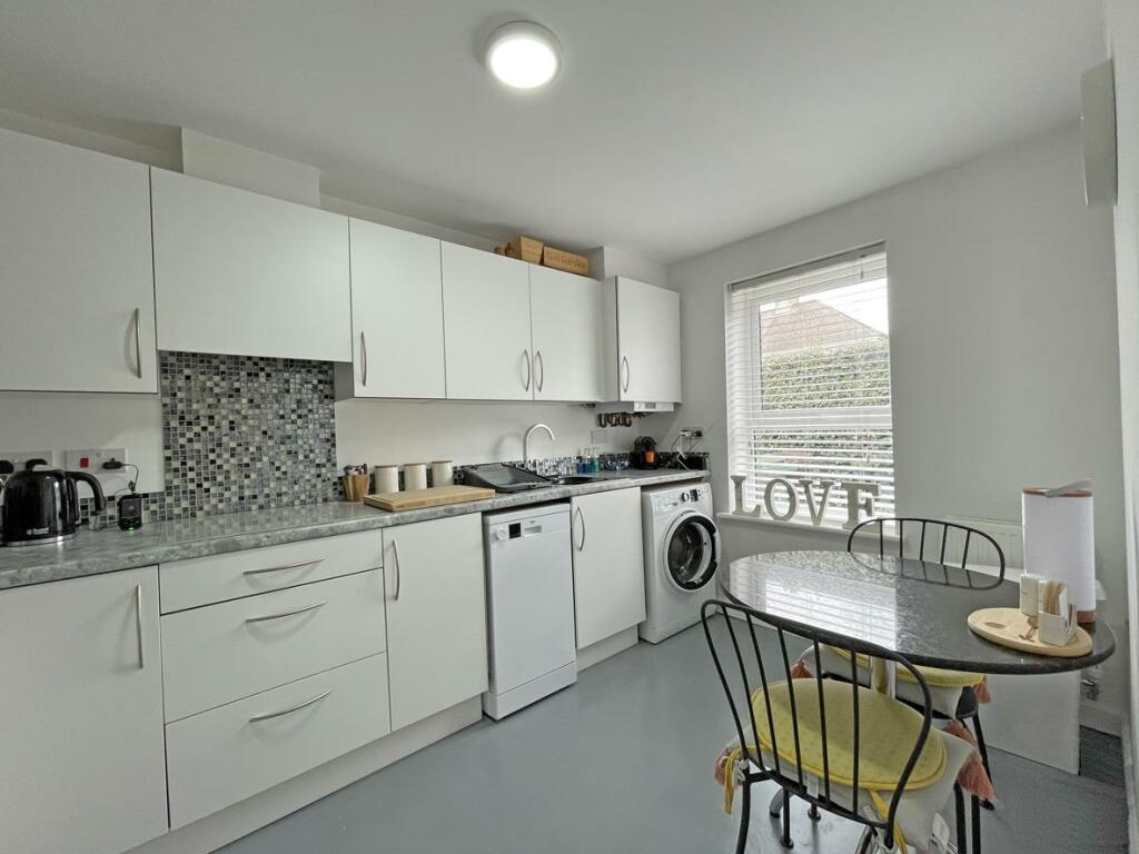 Efford Road 86 - Kitchen 1.jpg