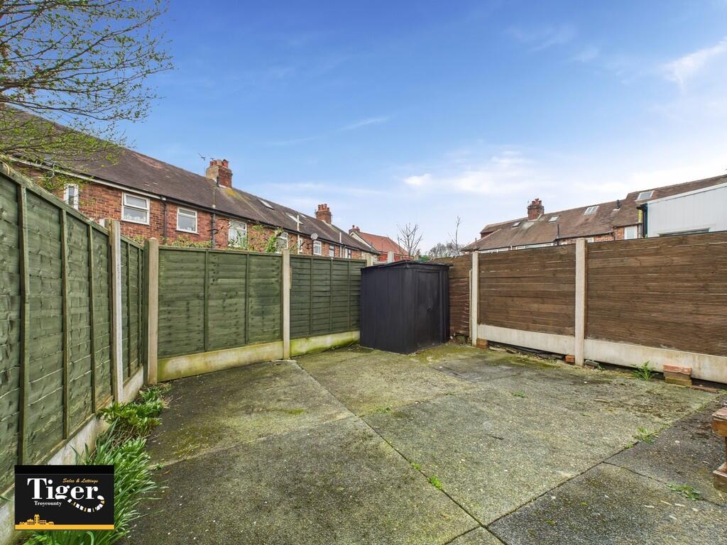 CAM02176G0-PR0527...