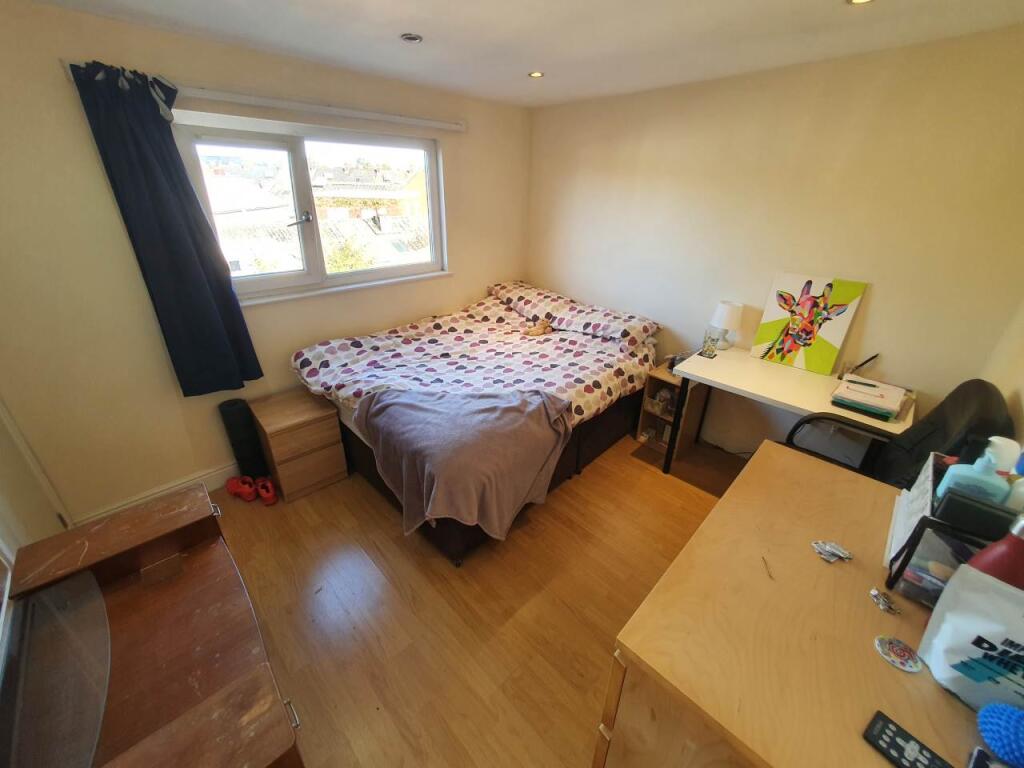 Top floor rear bedro