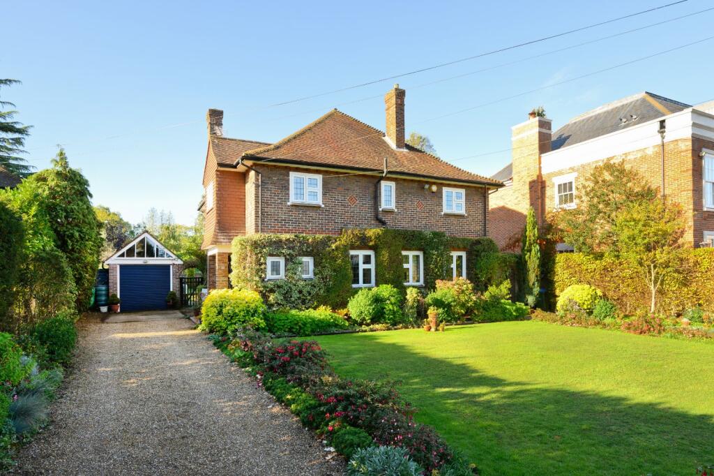 Sandown Road, Esher, Surrey, KT10