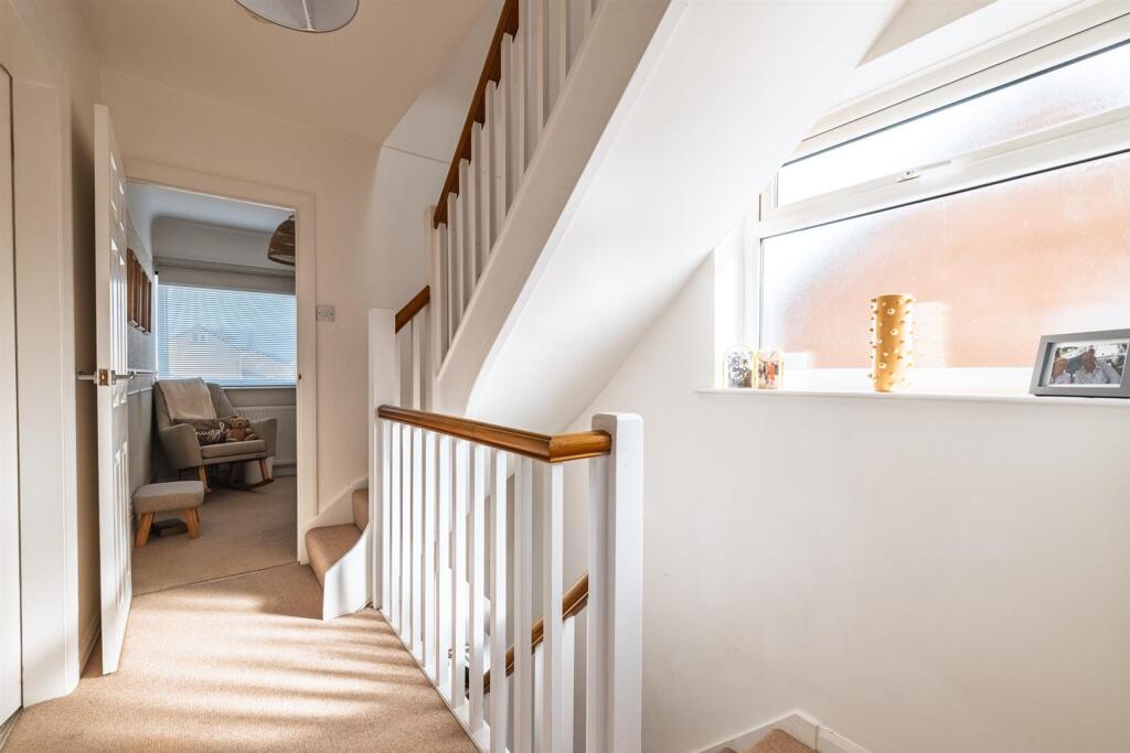 4 Bowness Ave-53.jpg