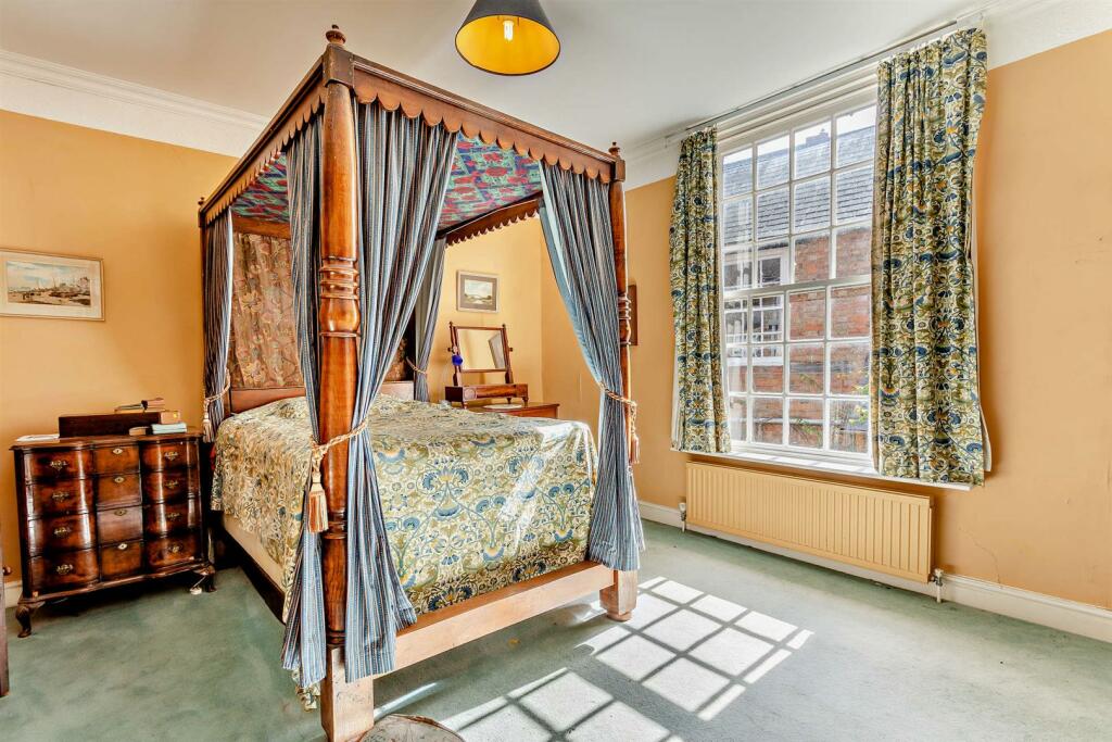 8617469-interior16-800.jpg