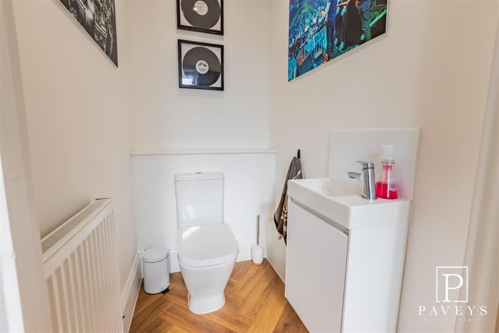 CLOAKROOM
