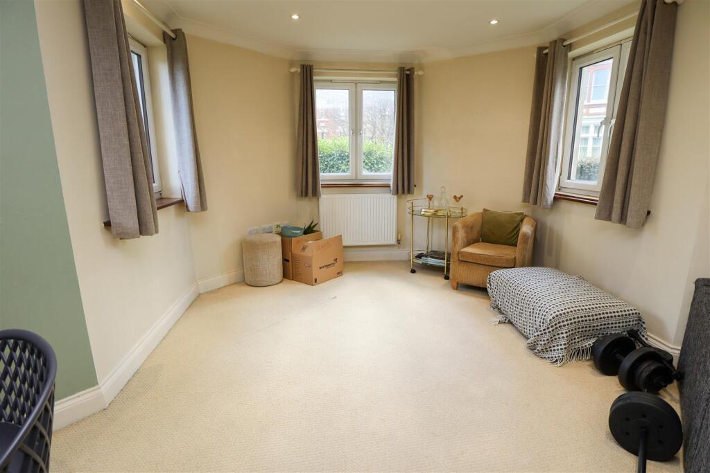 Living/dining Area