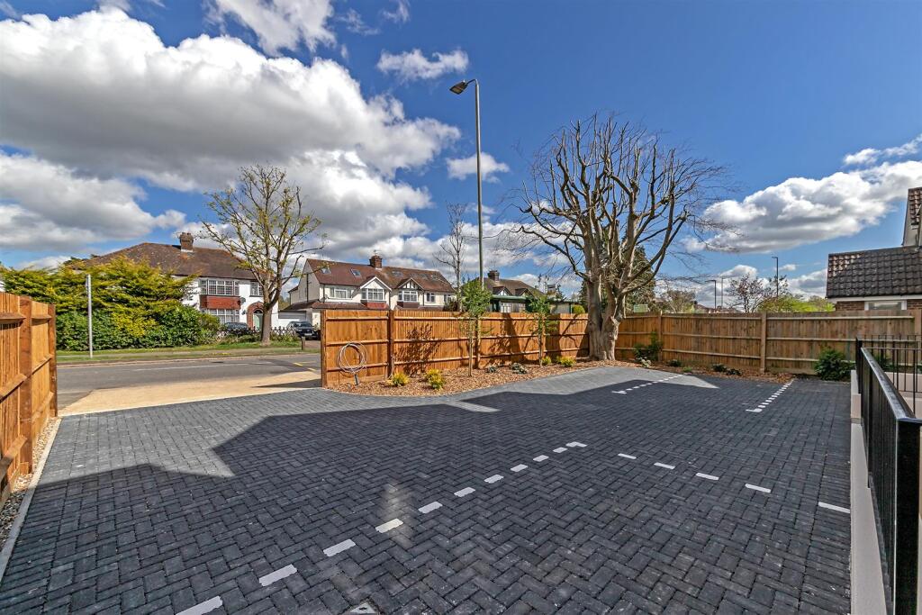 382HatfieldRoad-6.jpg