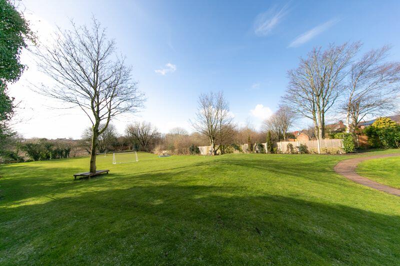 Rolling private garden