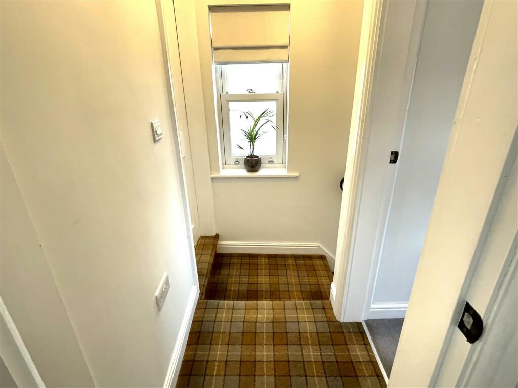 belper lane 141 hall.jpg