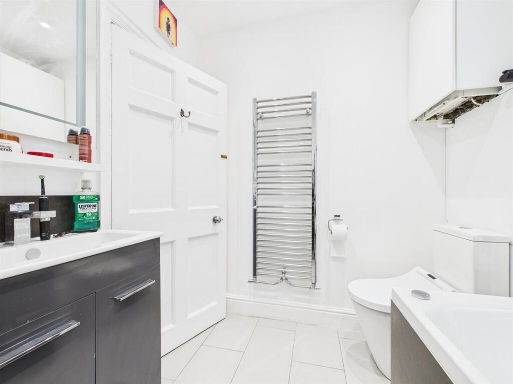 Bathroom Alternate View