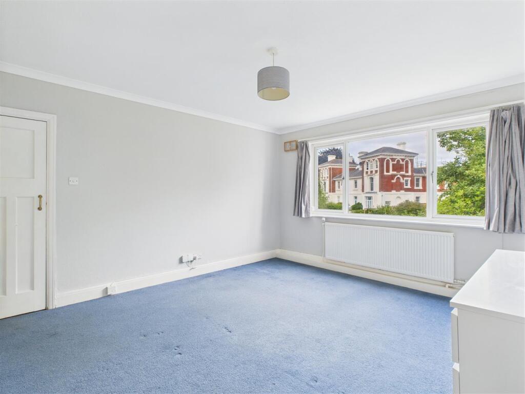 28 Crescent Mansions - 03.jpg