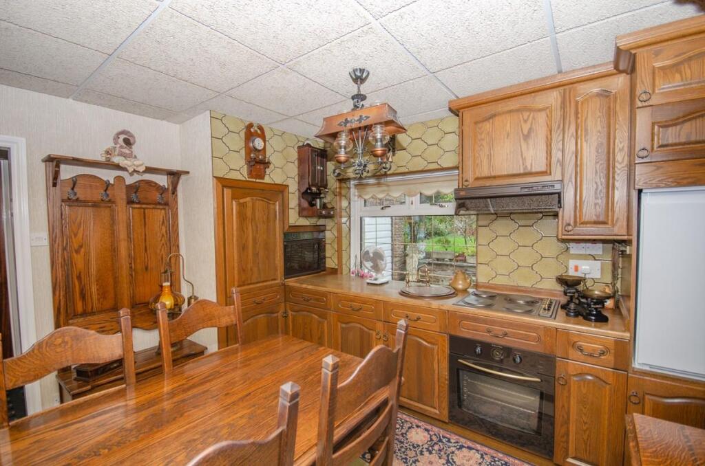 Kitchen-diner pic 2.jpg