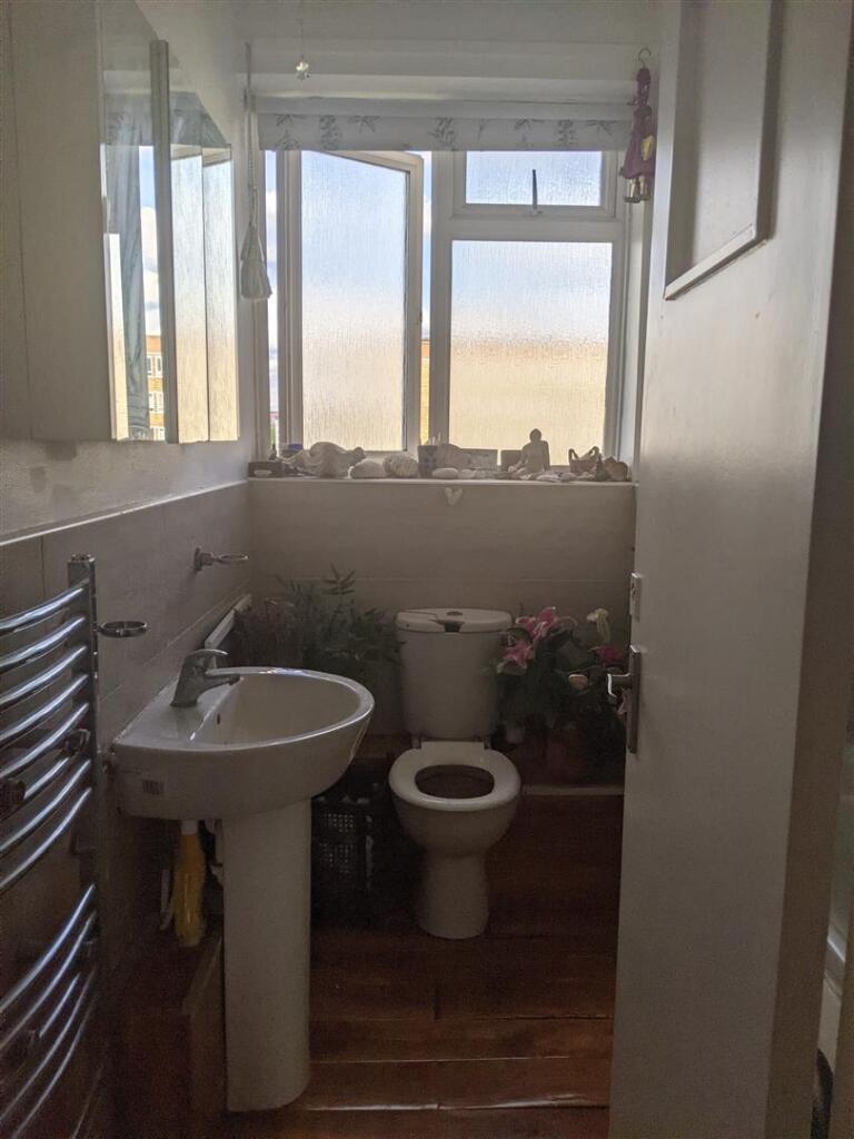 Bathroom, Macdonald House, Eden Harper SW11