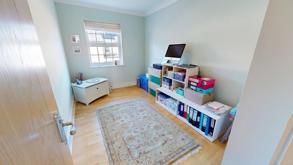 1721-10062025_160...