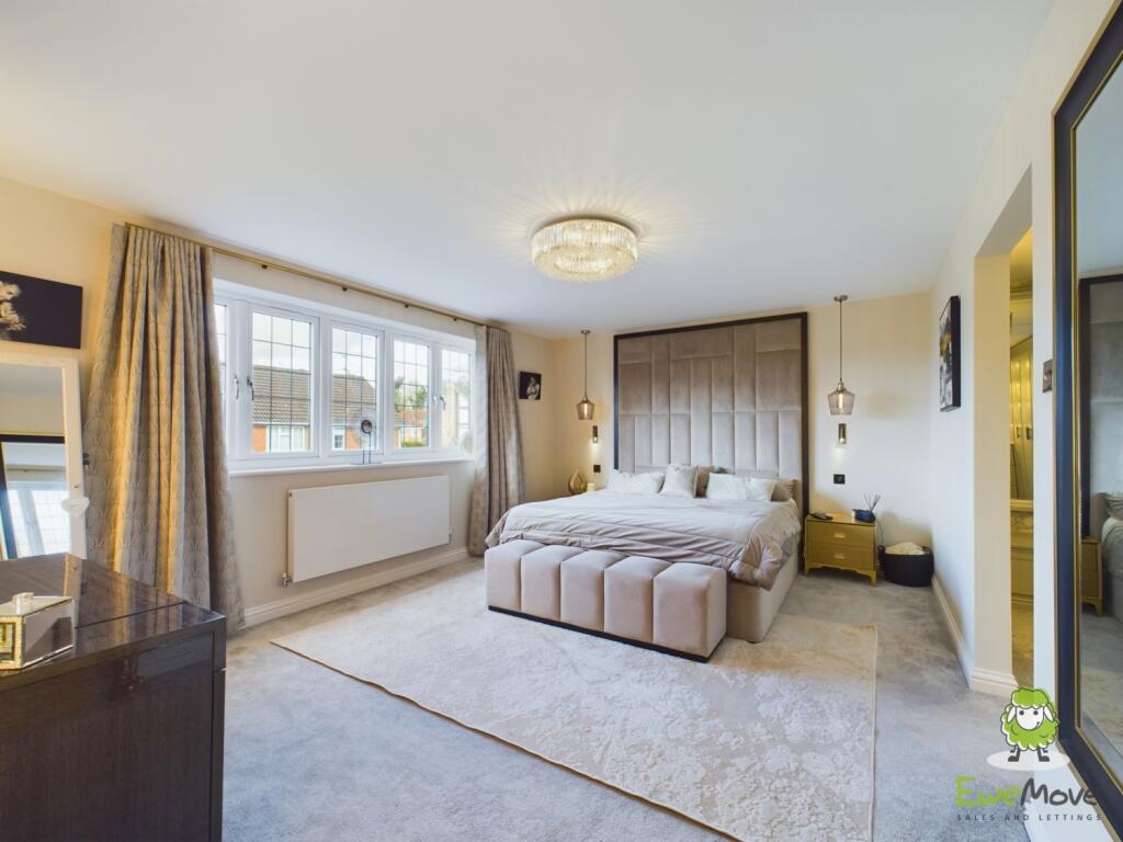 CAM03778G0-PR0171-STILL054