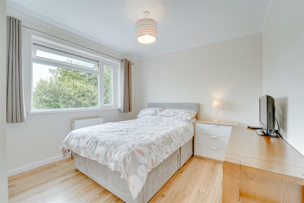 223 New Cheveley Rd, Newmarket-14.jpg