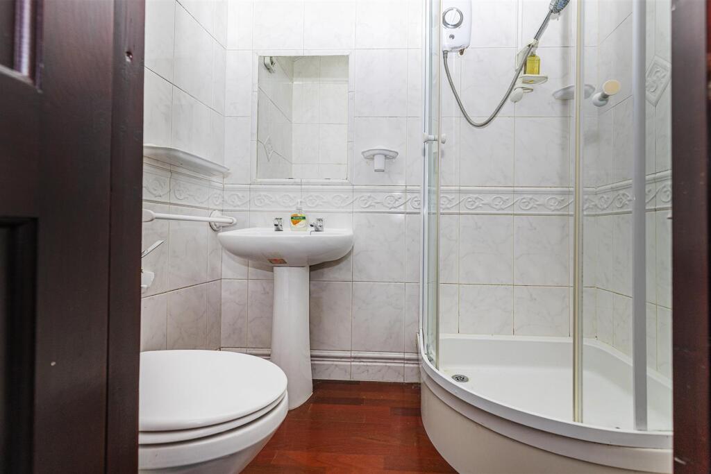En Suite Shower Room