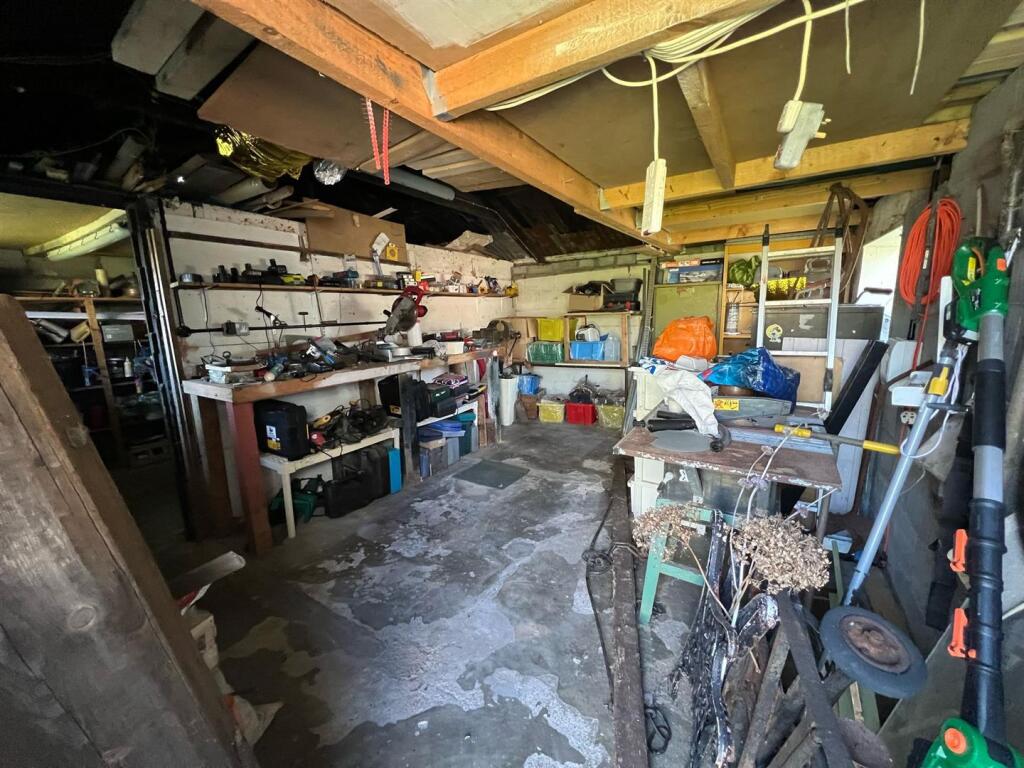 Barn 2