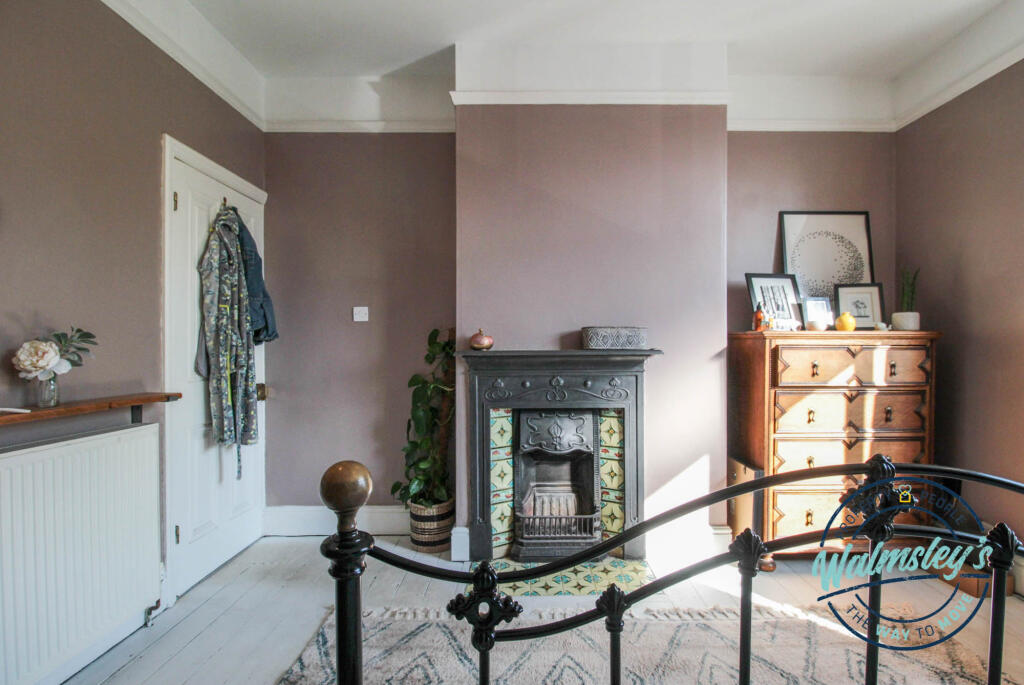 Bedroom features