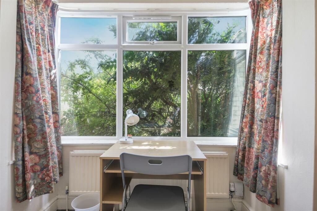 Room 1a.jpg