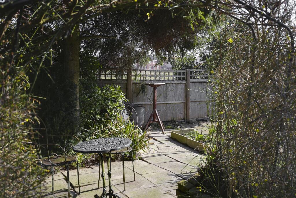 Garden b.JPG