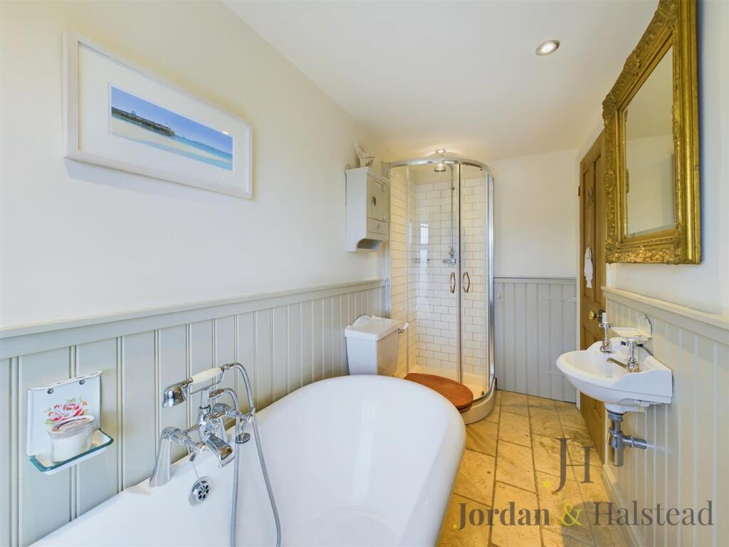 CAM01389G0-PR0097-ST