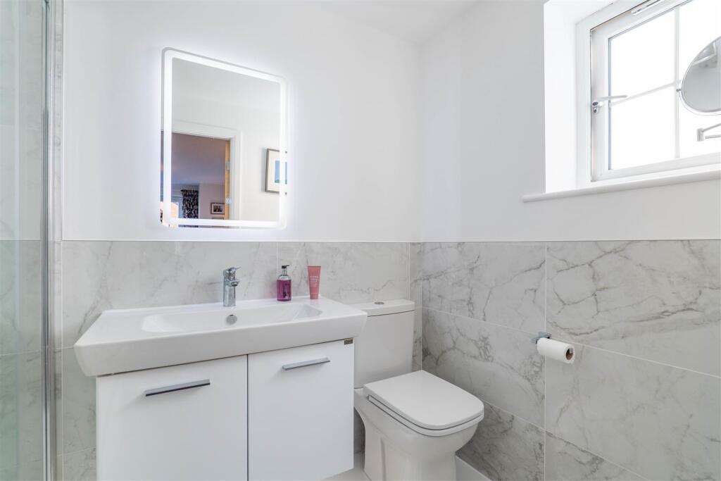 Master Bedroom Ensuite