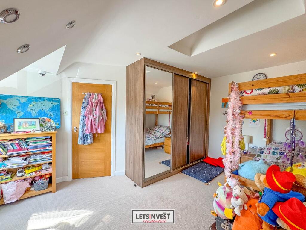 1 Hillside Road-14