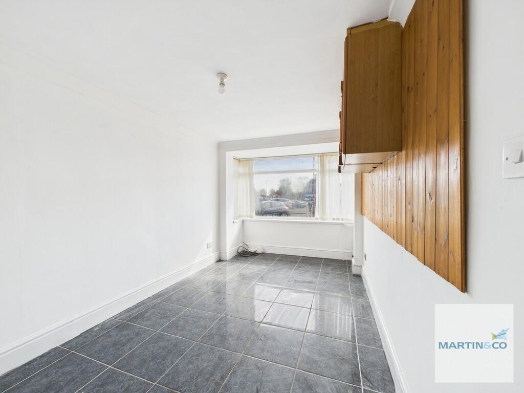 BEDROOM / RECEPTI...