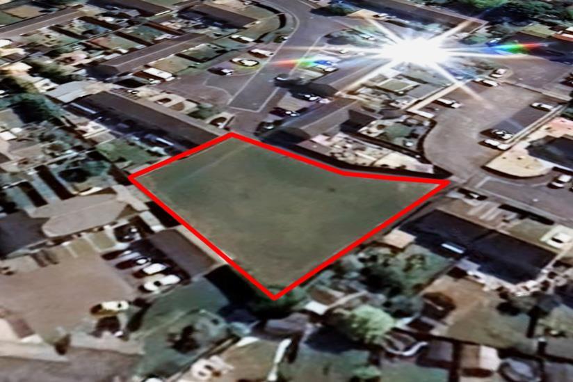 Development Site adjacent to 24 Park Close, Fairfo