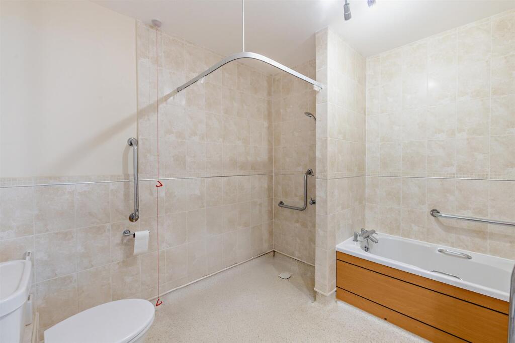 Bath &amp; Shower Room