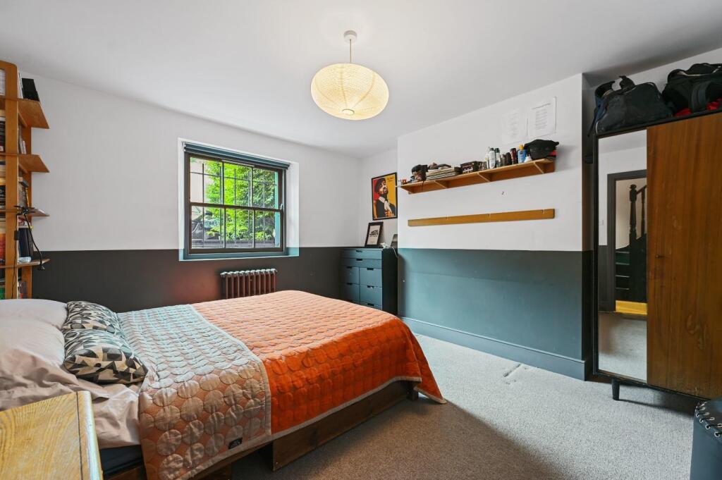 Goldhawk Road - BedroomC3 (1).JPG