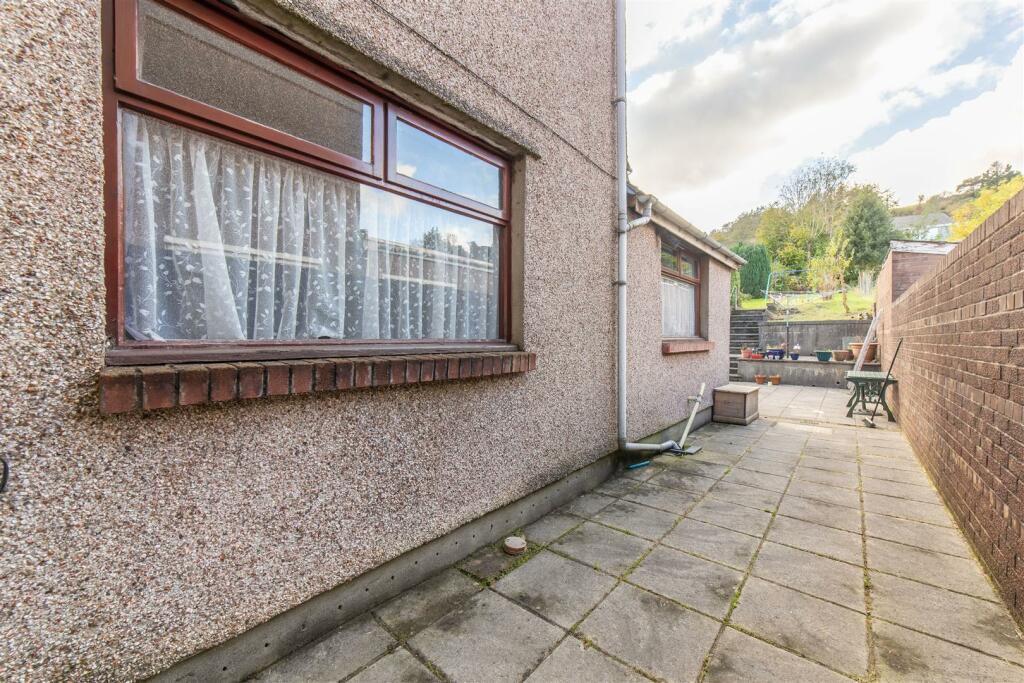 53 Sunnybank Rd-33.jpg
