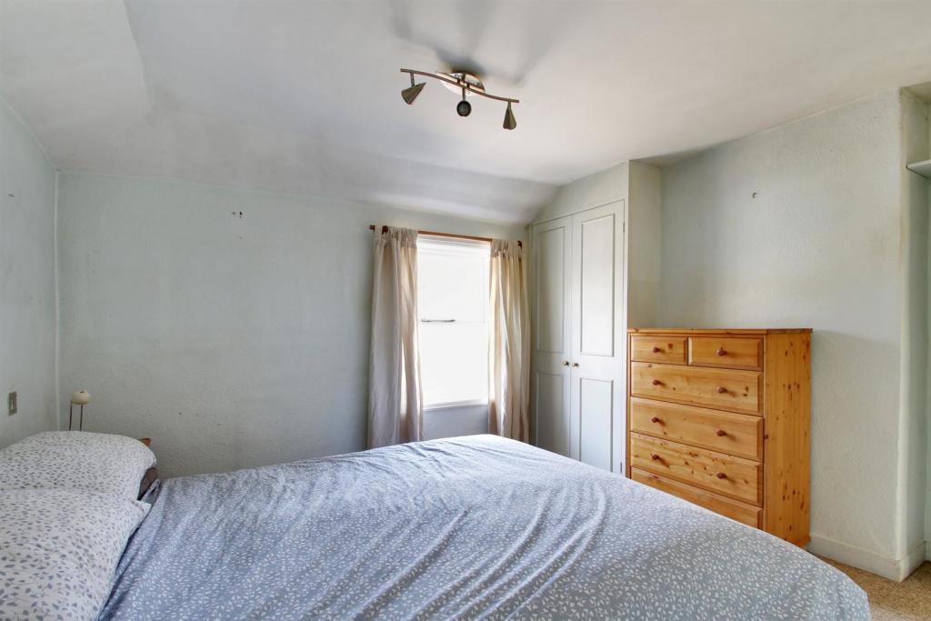 Main Bedroom Additional.jpg