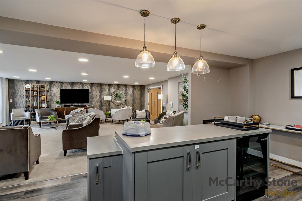 8643823-interior03-800.jpg