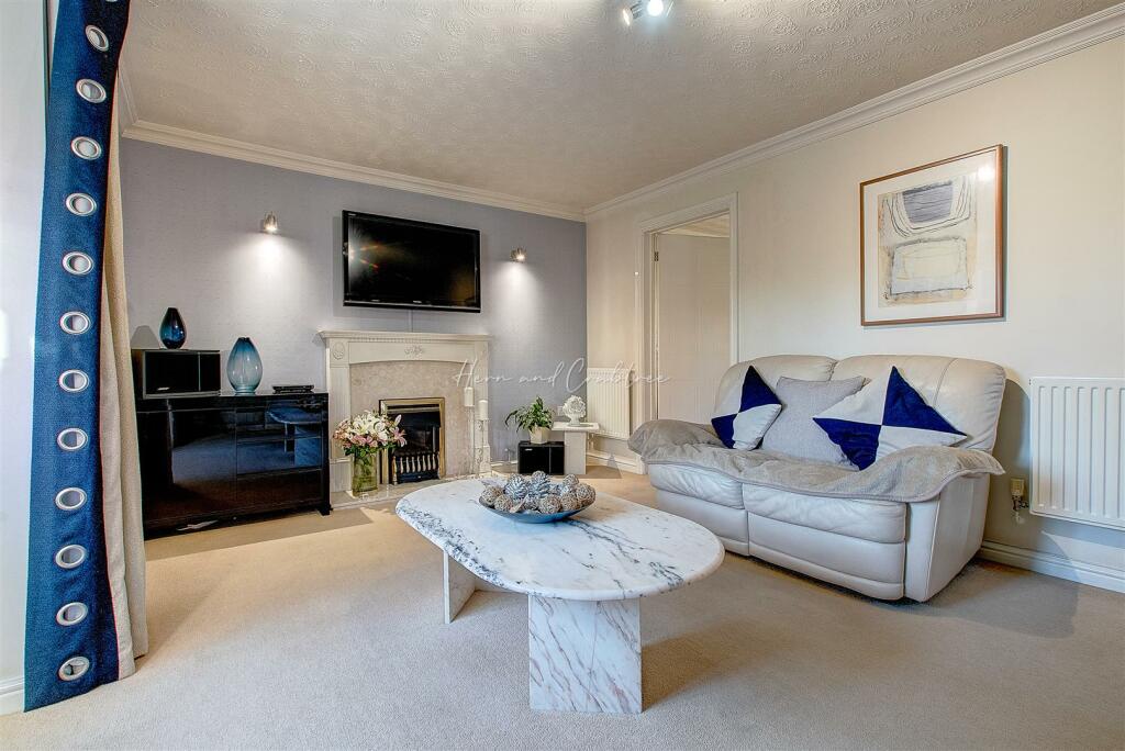 Ragnall Close, Thornhill, HernCrabtree (27).jpg