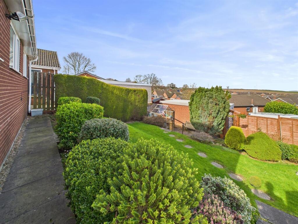 2 The Links Featherstone (22).jpg