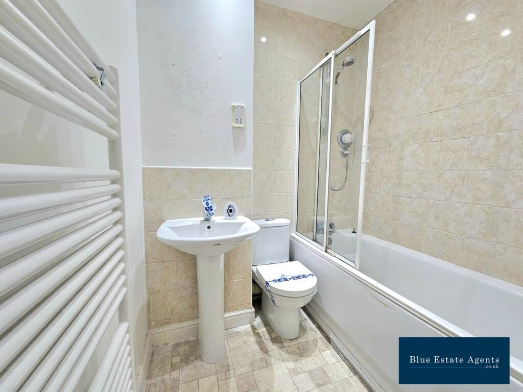 Family Bathroom Suite