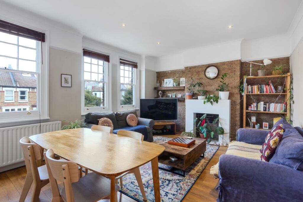 1529102328 - 40b Tritton Road, SE21 - 3.jpg