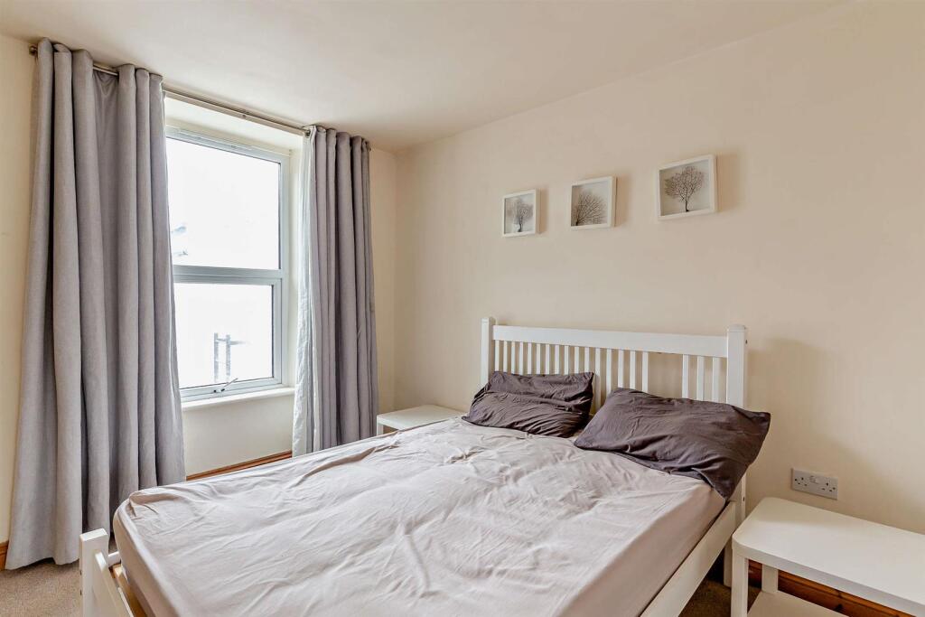 8655018-interior10-800.jpg