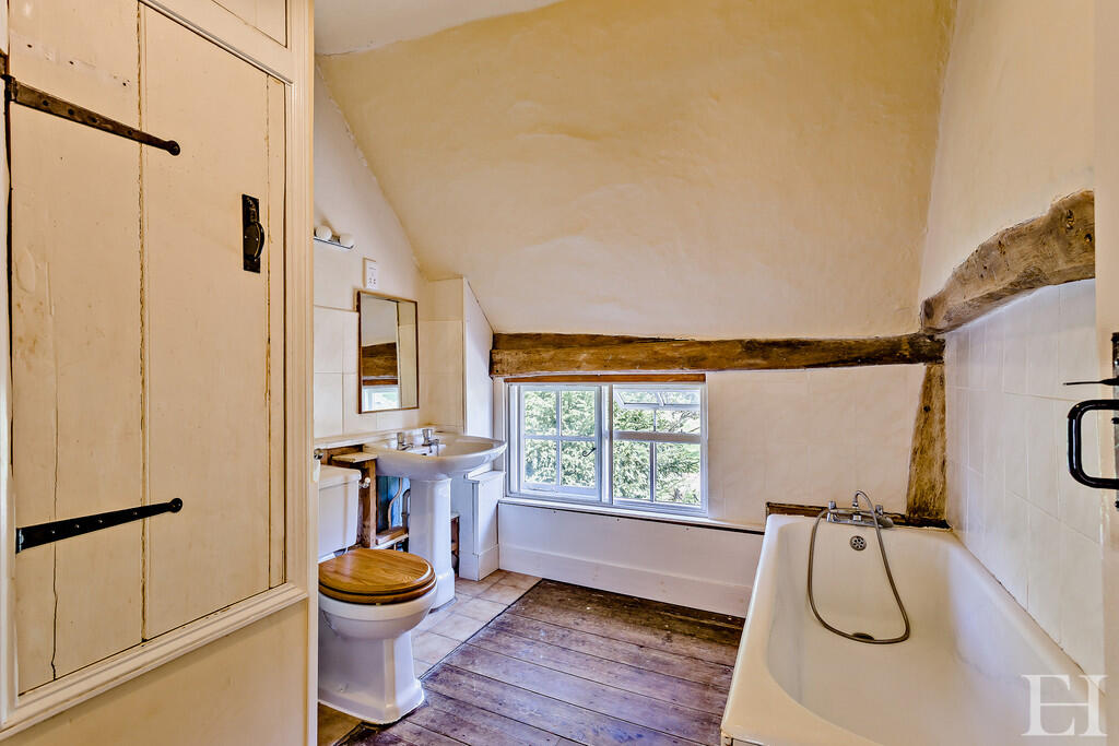 8644160-interiorW...