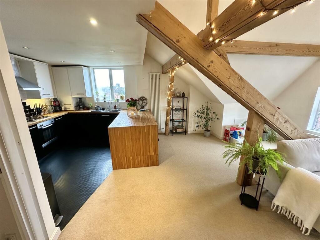 OPEN PLAN LIVING/DINING/KITCHEN