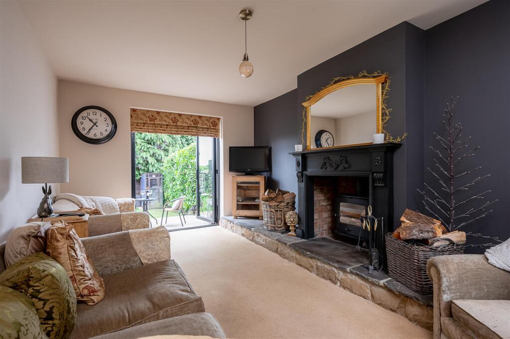 LIVING ROOM 2