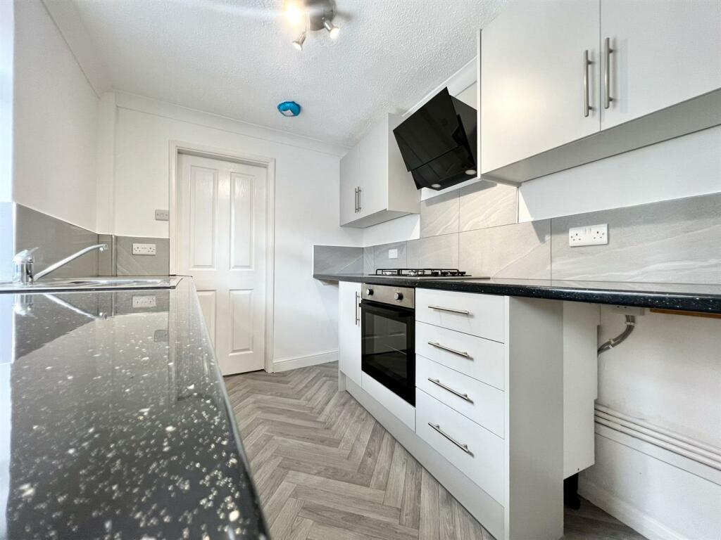 USE kitchen  (3).jpg