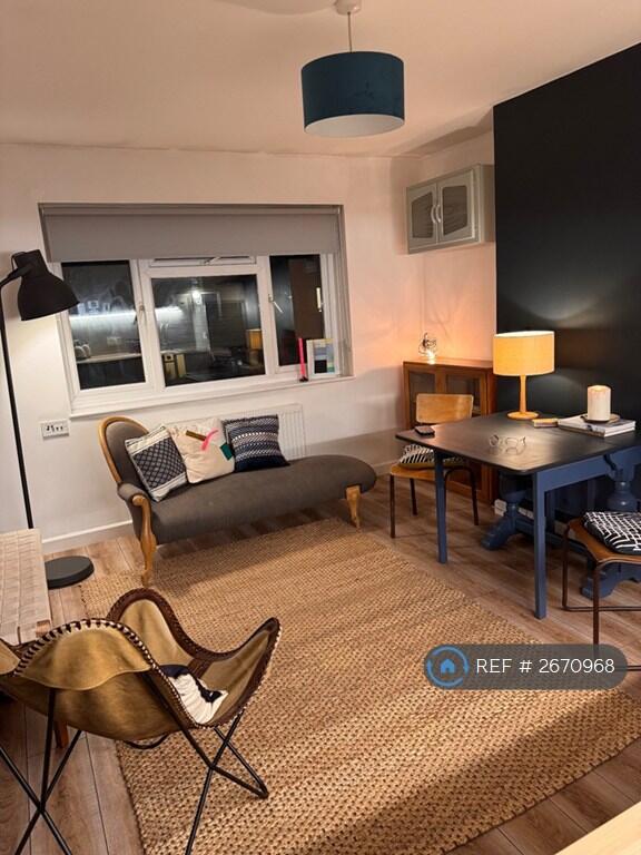 Living Room/Kitchen - Re-Decorated