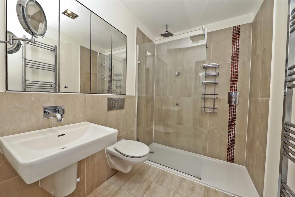 En-suite shower room