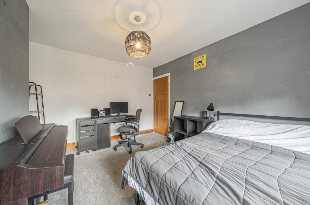 1356302-10-68d2a8...